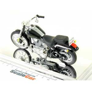 1/18 Мотоцикл Harley-Davidson FXSTD Softail Deuce 2000 черный