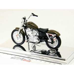 1/18 Harley-Davidson XL1200V Seventy-Two 2012 золотой мет.