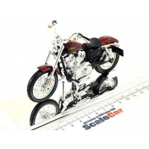 1/18 Мотоцикл Harley-Davidson XL1200V Seventy-Two 2012 красный мет.