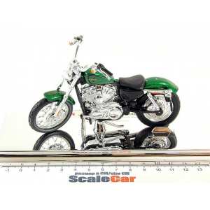 1/18 Мотоцикл Harley-Davidson XL1200V Seventy-Two 2012 зеленый мет.