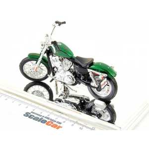 1/18 Мотоцикл Harley-Davidson XL1200V Seventy-Two 2012 зеленый мет.