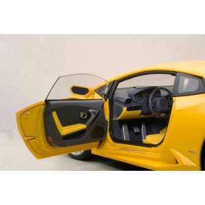 1/12 Lamborghini Huracan LP610-4 2014 (матовый желтый)