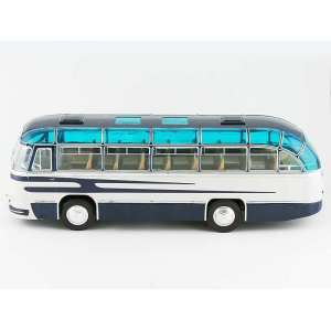 1/43 ЛАЗ 695 бело-синий 1956 г. Пригородный автобус