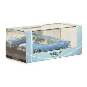 1/43 Dodge Dart Phoenix 1961 голубой