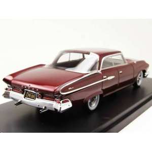 1/43 Dodge Dart Phoenix Sedan (4 двери) 1961 бордовый металлик