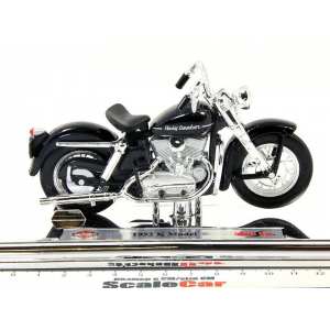 1/18 Мотоцикл Harley-Davidson K Model 1952 черный