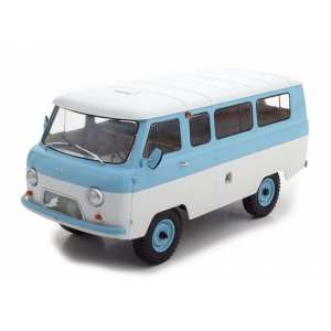 1/18 УАЗ-452В микроавтобус 1980 голубой с белым