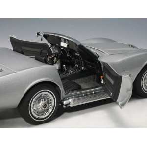 1/18 Chevrolet CORVETTE 1969 (CORTEZ SILVER)