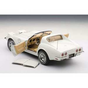 1/18 Chevrolet CORVETTE 1970 (CLASSIS WHITE)