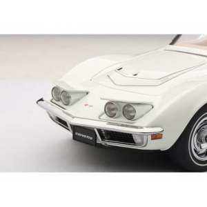 1/18 Chevrolet CORVETTE 1970 (CLASSIS WHITE)