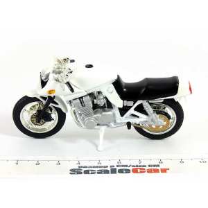 1/24 Мотоцикл Suzuki GSX1100S Katana белый