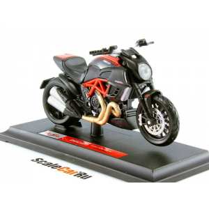 1/18 Мотоцикл Ducati Diavel Carbon