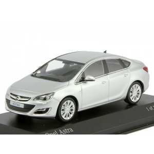 1/43 Opel Astra J 4дв 2012 серебристый