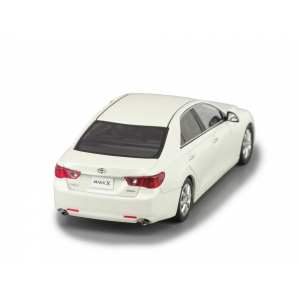 1/43 Toyota Mark X 250G (Early) F Package 2 белый