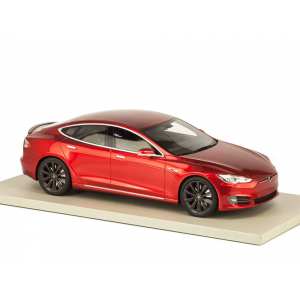 1/18 Tesla Model S Facelift 2016 красный