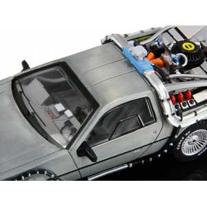 1/43 DeLorean DMC 12 Back to the Future - Part 1