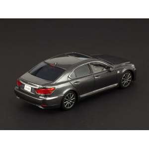 1/43 Lexus LS460 F Sport серый