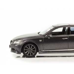 1/43 Lexus LS460 F Sport серый