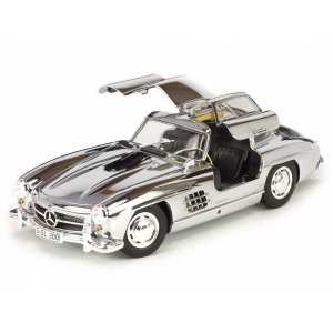 1/18 Mercedes-Benz 300SL Gullwing (1954–1956) W198 хромированный