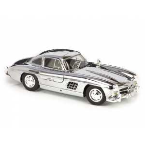 1/18 Mercedes-Benz 300SL Gullwing (1954–1956) W198 хромированный