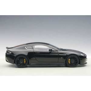 1/18 Aston Martin V12 Vantage S 2015 черный