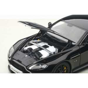 1/18 Aston Martin V12 Vantage S 2015 черный