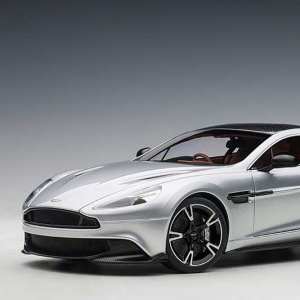 1/18 Aston Martin Vanquish S 2017 серебристый