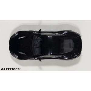 1/18 Aston Martin Vanquish 2015 onyx black черный