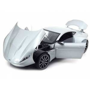 1/18 Aston Martin DB10, James Bond Spectre серебристый