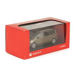 1/43 SEAT Alhambra 2010 коричневый металлик