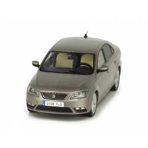 1/43 SEAT Toledo IV 2012-2019 серый металлик