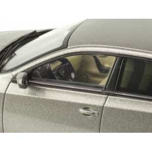 1/43 SEAT Toledo IV 2012-2019 серый металлик