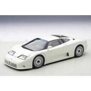 1/18 Bugatti EB110 GT 1991 (белый)