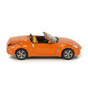 1/43 Nissan Fairlady Z 2007 родстер оранжевый