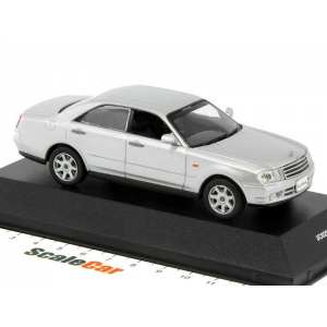 1/43 Nissan Gloria Ultima-Z V-Package 2001 серебристый