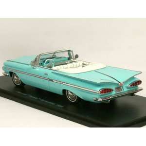 1/43 Chevrolet Impala Convertible 1959 blue