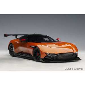 1/18 Aston Martin Vulcan 2015 оранжевый с черным