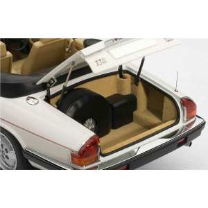 1/18 Jaguar XJS CABRIOLET 1988 (WHITE)