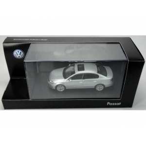 1/43 Volkswagen Passat 2010 reflexsilber-met.