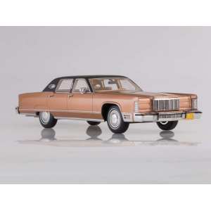 1/18 Lincoln Continental Sedan 1975 светло-коричневый металлик
