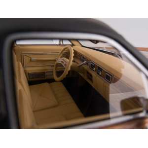 1/18 Lincoln Continental Sedan 1975 светло-коричневый металлик