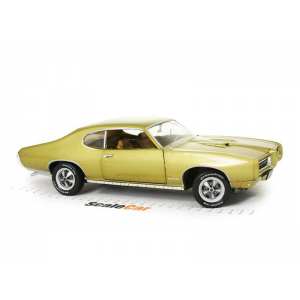 1/18 Pontiac GTO Hardtop 1969 золотистый