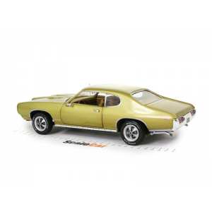 1/18 Pontiac GTO Hardtop 1969 золотистый