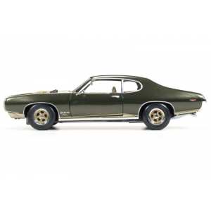 1/18 Pontiac GTO Hardtop 1969 темно-зеленый металлик