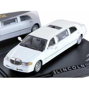 1/43 Lincoln TownCar Limousine 2000, white