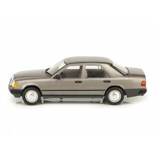 1/18 Mercedes-Benz 300D 1984 W124 серый (антрацит)