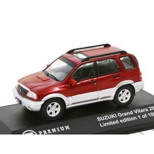 1/43 Altaya Chevrolet Tracker 2001 зеленый + PremiumX Suzuki Grand Vitara 2001 красный с серебристым
