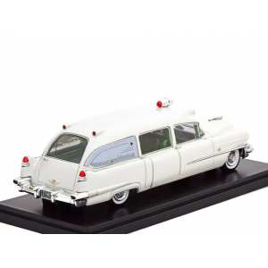 1/43 Cadillac Miller Ambulance (Скорая Медицинская Помощь) 1956 белый