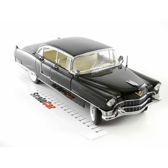 1/18 Cadillac Fleetwood Series 60 1955 черный