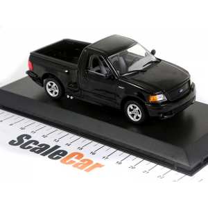 1/43 Ford F-150 SVT Lightning 1999 черный